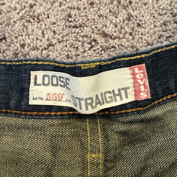 Men's Levi 569 Loose Straight W36 Denim Shorts Red Tag Great Condition! - Picture 4 of 5